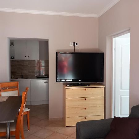 Hanna Apartman Lägenhet Balatonlelle Exteriör bild