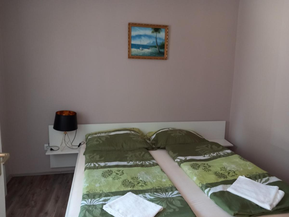 Hanna Apartman Lägenhet Balatonlelle Exteriör bild