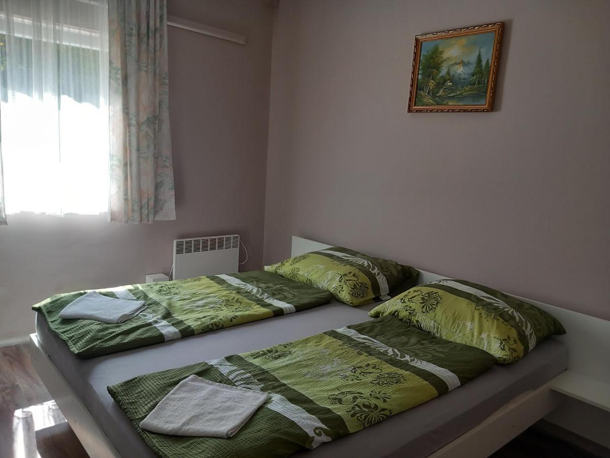 Hanna Apartman Lägenhet Balatonlelle Exteriör bild