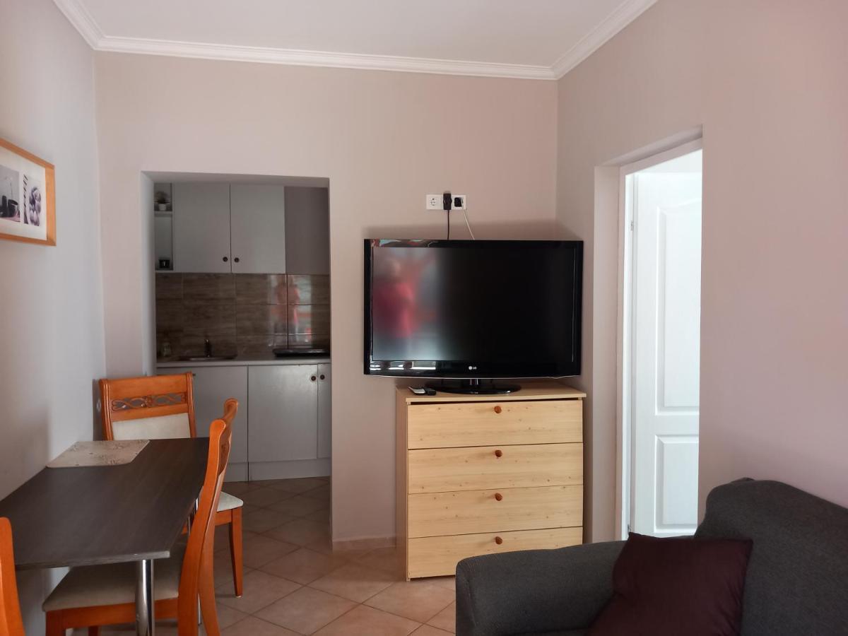 Hanna Apartman Lägenhet Balatonlelle Exteriör bild