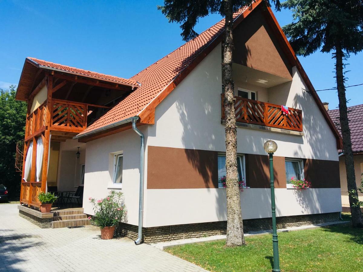 Hanna Apartman Lägenhet Balatonlelle Exteriör bild