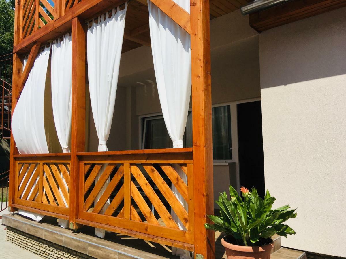 Hanna Apartman Lägenhet Balatonlelle Exteriör bild